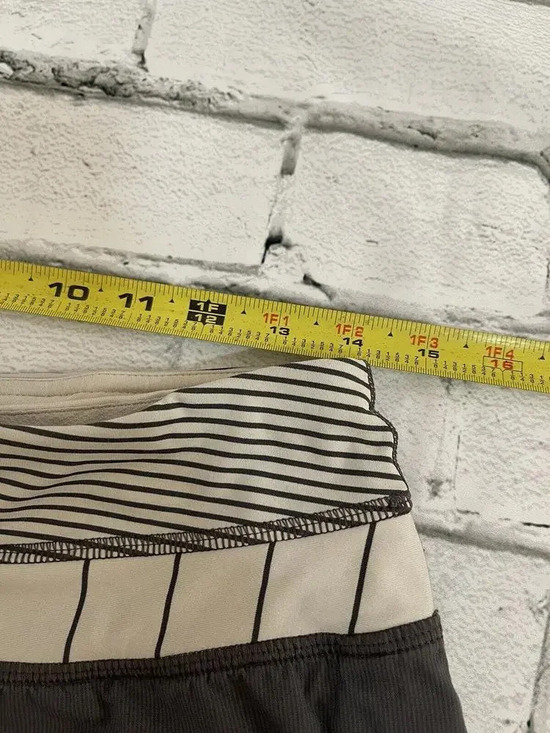 Lululemon Groovy Run Short Soot Light / Slalom Stripe Angel Wing / Hyper Size 6 - Picture 4 of 6